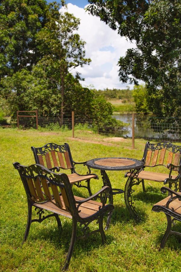 Mt Bundy Station Villa Batchelor Dış mekan fotoğraf